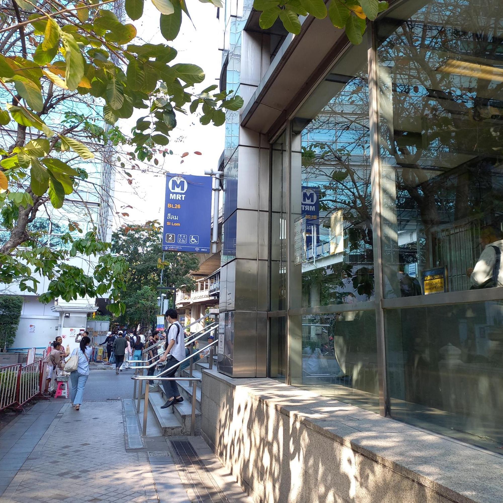 Smile Society Hostel Bangkok Exterior photo